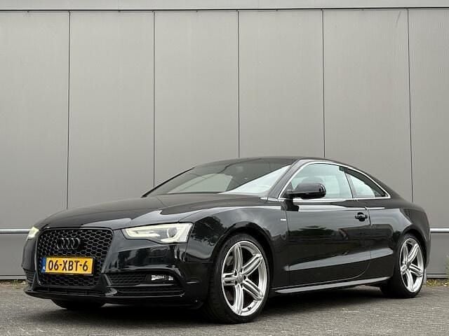Zwart Gebruikt 2012 Audi A5 S-Line Coupé | € 12.950 (Goede deal) - Afbeelding 1/4