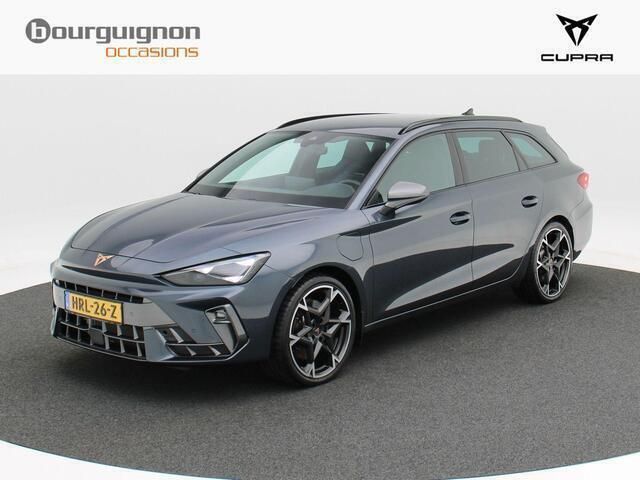 Grijs, metallic lak Gebruikt 2024 Cupra Leon VZ Stationwagen | € 46.850 - Afbeelding 1/4