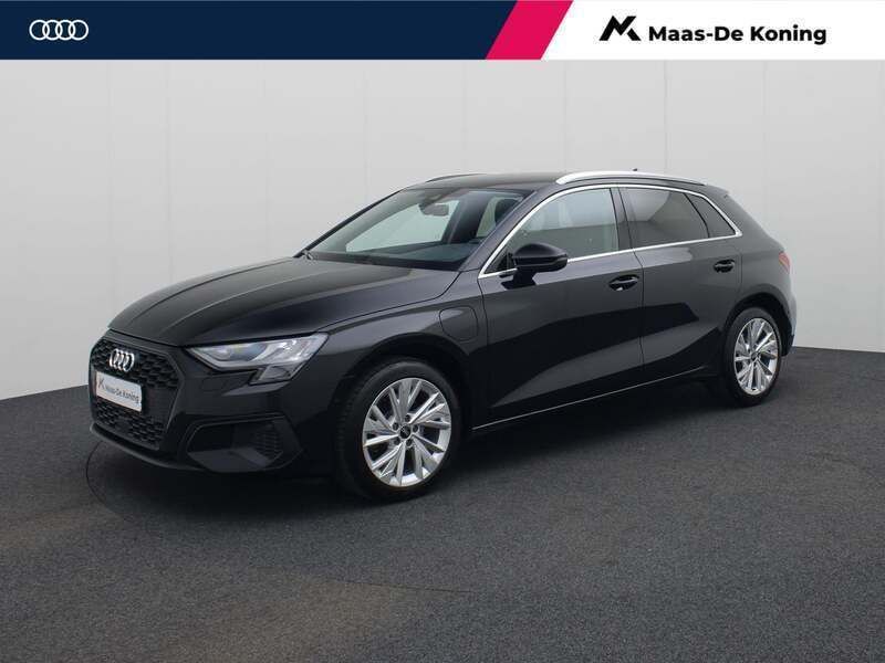 Zwart Gebruikt 2021 Audi A3 Sportback Hatchback | € 24.440 (Super prijs) - Afbeelding 1/4