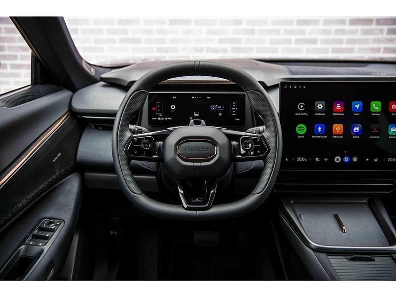 Occasion Lynk & Co 08 350 PK (257 kW) 2025 Zwart SUV
