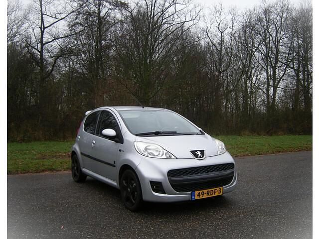 Occasion Peugeot 107 Sport 68 PK (50 kW) 2009 Grijs (metallic) Hatchback