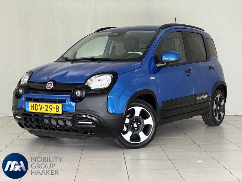 Blauw, metallic lak Gebruikt 2025 Fiat Panda Hatchback | € 22.900 (Eerlijke prijs) - Afbeelding 1/4