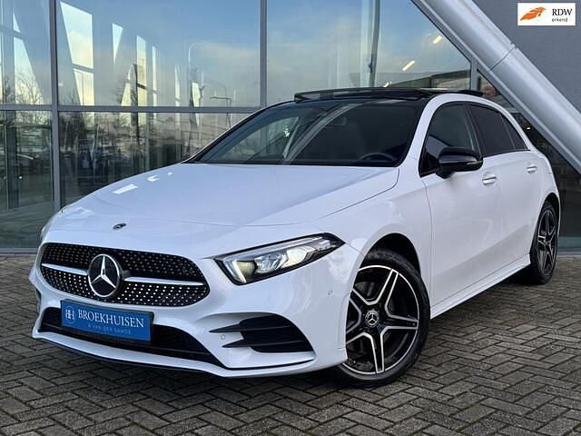 Occasion Mercedes A250 AMG line 218 PK (160 kW) 2023 Wit Hatchback