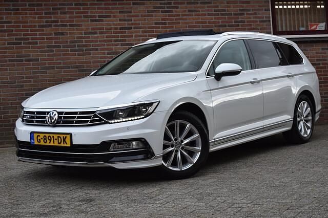 Wit Gebruikt 2017 VW Passat Highline Stationwagen | € 12.949 (Goede deal) - Afbeelding 1/4