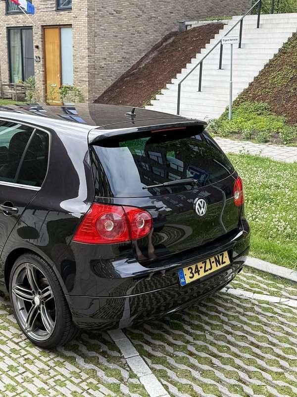 Gebruikt 2005 VW Golf IV Comfortline Sedan | € 2.060 (Eerlijke prijs) - Afbeelding 1/4