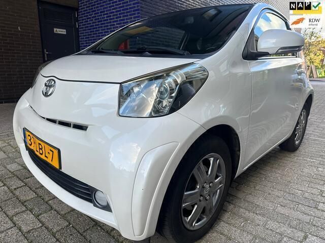 Wit Gebruikt 2010 Toyota iQ Hatchback | € 2.950 (Super prijs) - Afbeelding 1/4