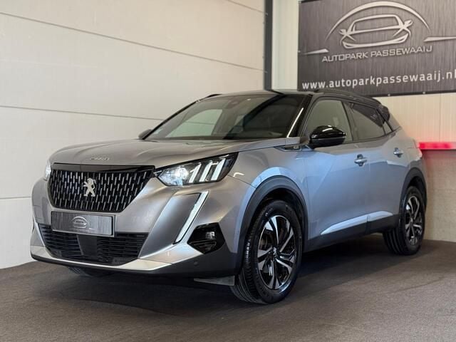 Grijs Gebruikt 2021 Peugeot 2008 GT-line SUV | € 23.250 (Eerlijke prijs) - Afbeelding 1/4