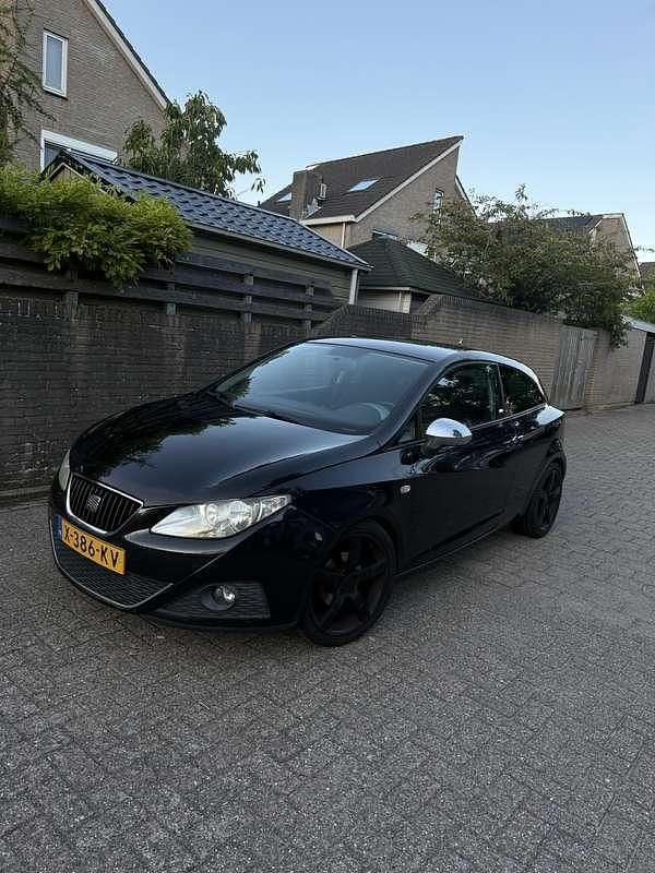 Zwart Gebruikt 2009 Seat Ibiza Reference MPV | € 4.500 (Eerlijke prijs) - Afbeelding 1/4