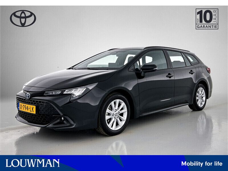 Zwart Gebruikt 2024 Toyota Corolla Hybrid Active Stationwagen | € 29.745 - Afbeelding 1/3