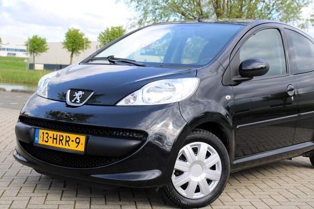 Occasion Peugeot 107 68 PK (50 kW) 2009 Zwart Hatchback