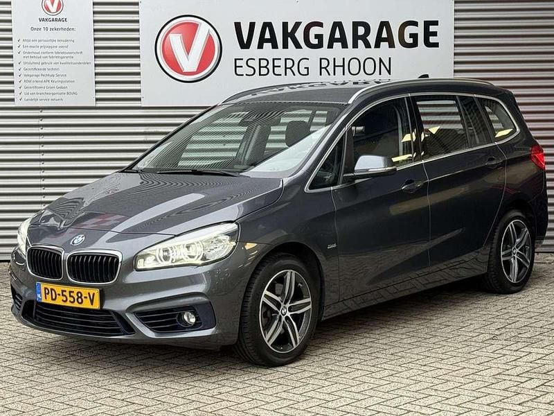 Grijs Gebruikt 2017 BMW 218 Gran Tourer Executive MPV | € 17.950 (Goede deal) - Afbeelding 1/4