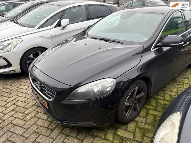Zwart Gebruikt 2013 Volvo V40 Momentum Hatchback | € 4.250 (Super prijs) - Afbeelding 1/4