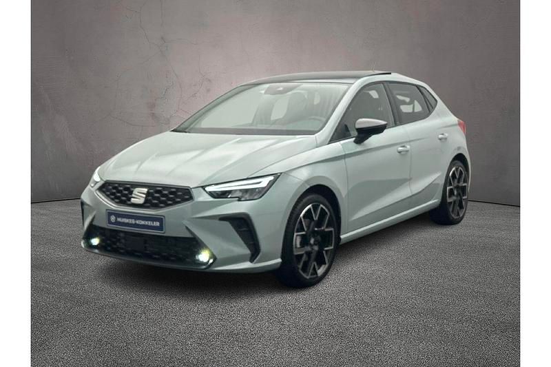 Saphire blue Nieuw 2025 Seat Ibiza Business Hatchback | € 37.017 - Afbeelding 1/4