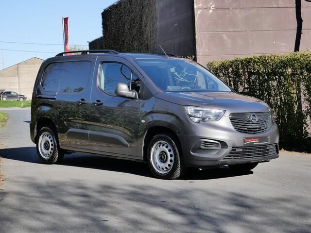 Grijs Gebruikt 2021 Opel Combo MPV | € 19.750 - Afbeelding 1/4