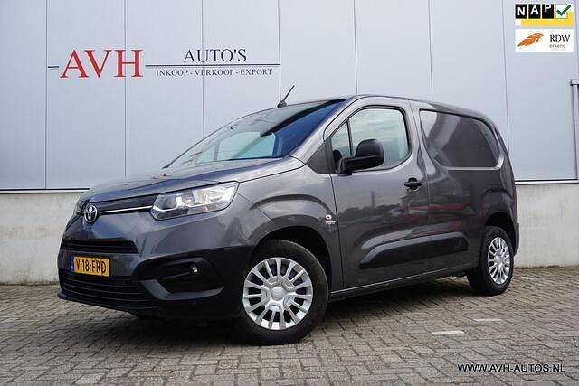 Grijs (metallic) Gebruikt 2021 Toyota Proace City City Van | € 15.950 - Afbeelding 1/4