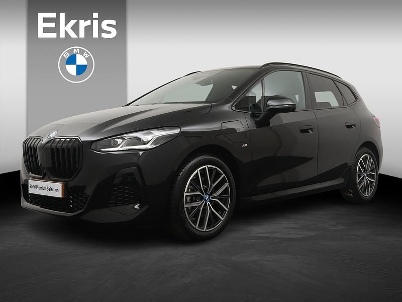 Zwart Gebruikt 2023 BMW 225 Active Tourer M Sport MPV | € 41.900 (Eerlijke prijs) - Afbeelding 1/4