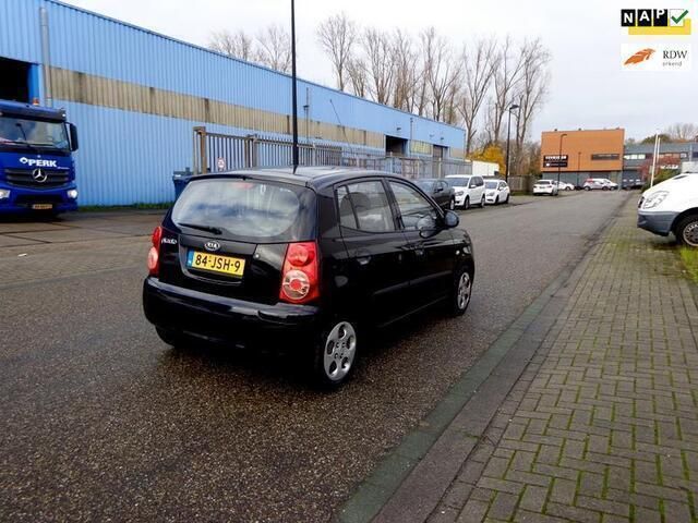 Zwart Gebruikt 2009 Kia Picanto 2 Hatchback | € 2.550 (Eerlijke prijs) - Afbeelding 1/4