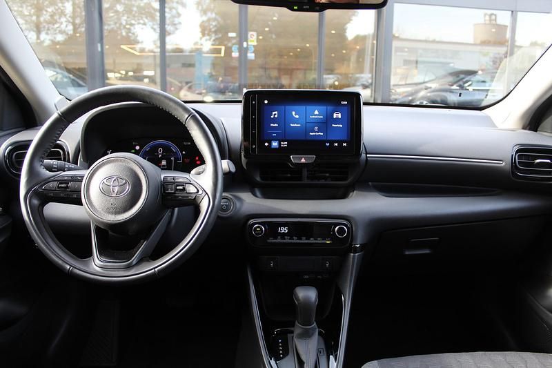 Occasion Toyota Yaris Hybrid Edition 2024 Groen (metallic) Hatchback