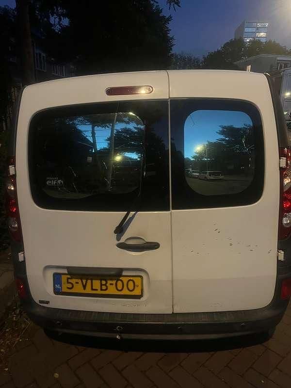 Wit Gebruikt 2011 Renault Kangoo MPV | € 2.000 (Goede deal) - Afbeelding 1/4