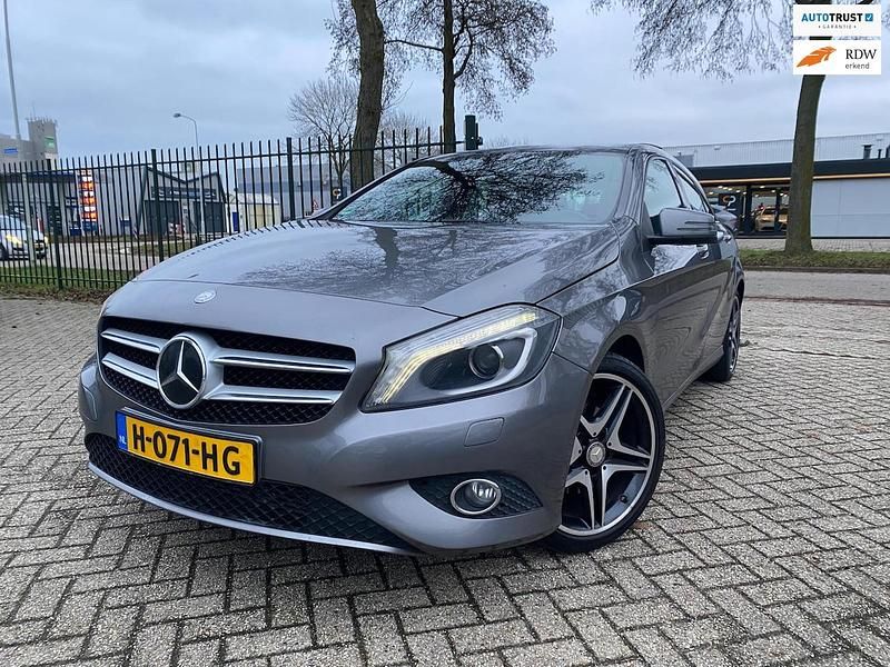 Occasion Mercedes A180 Prestige 122 PK (89 kW) 2012 Grijs Hatchback
