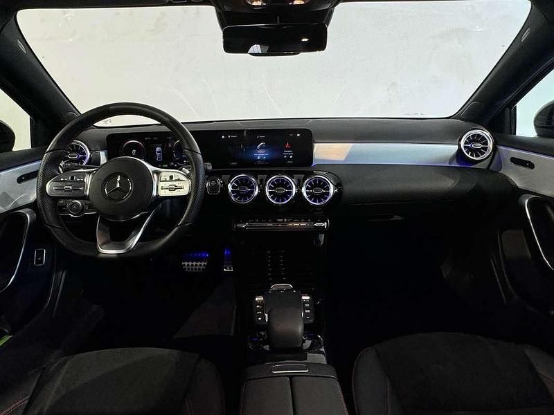 Occasion Mercedes A250 AMG 218 PK (160 kW) 2023 Zwart (metallic) Sedan