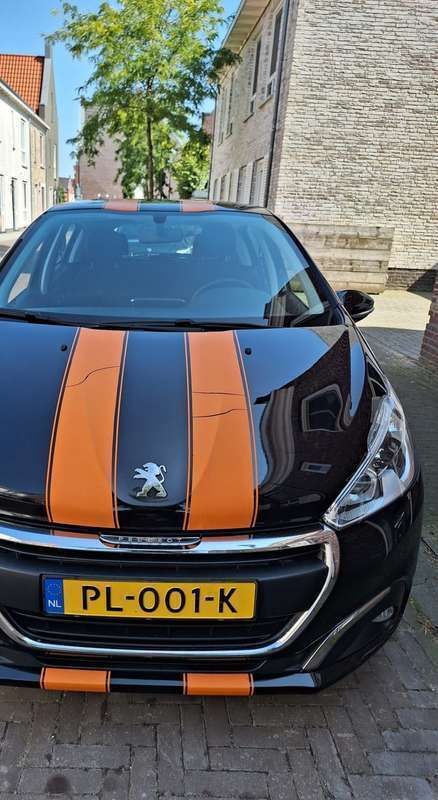 Zwart Gebruikt 2017 Peugeot 208 Hatchback | € 4.850 (Super prijs) - Afbeelding 1/4