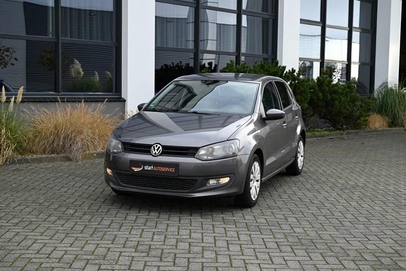 Grijs Gebruikt 2012 VW Polo Trendline Hatchback | € 6.450 (Iets duurder) - Afbeelding 1/4
