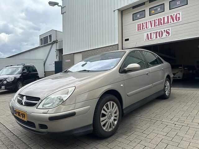 Beige Gebruikt 2003 Citroën C5 Exclusive Hatchback | € 1.750 (Eerlijke prijs) - Afbeelding 1/4