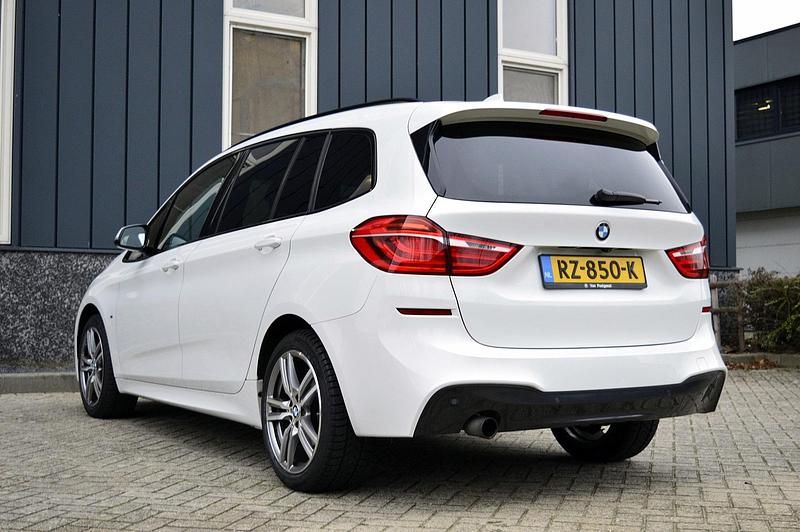 Occasion BMW 218 M Sport 136 PK (100 kW) 2018 Wit Stationwagen