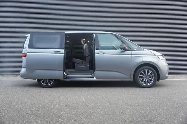 Nieuw VW Multivan Edition 245 PK (180 kW) 2026 Grijs Van