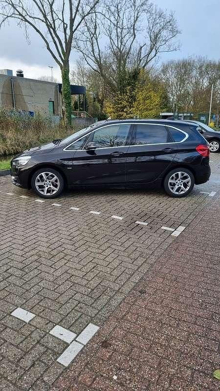 Bruin Gebruikt 2017 BMW 218 Stationwagen | € 12.995 (Super prijs) - Afbeelding 1/4