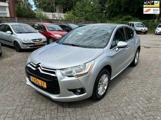 Grijs Gebruikt 2011 Citroën DS4 Chic Hatchback | € 5.490 (Goede deal) - Afbeelding 1/4
