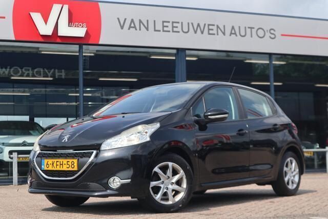 Zwart Gebruikt 2013 Peugeot 208 Hatchback | € 3.248 (Eerlijke prijs) - Afbeelding 1/4