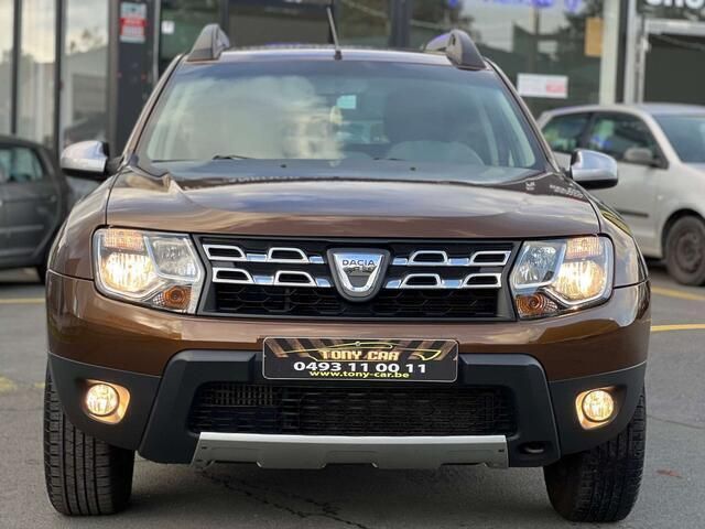Bruin Gebruikt 2014 Dacia Duster Prestige SUV | € 10.490 - Afbeelding 1/4