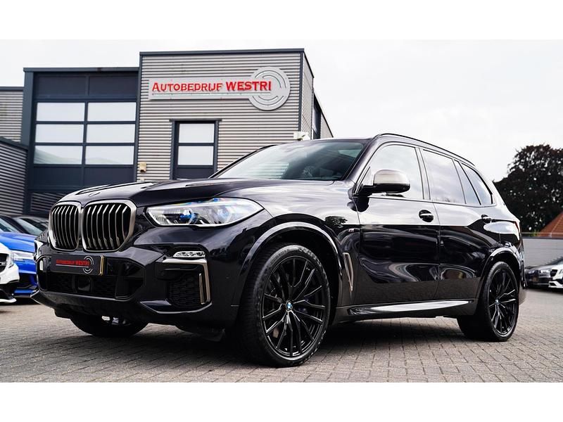 Zwart Gebruikt 2020 BMW X5 Executive SUV | € 67.995 (Eerlijke prijs) - Afbeelding 1/4