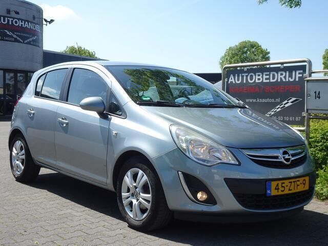Grijs Occasion 2013 Opel Corsa Cosmo Hatchback | € 4.950 (Eerlijke prijs) - Afbeelding 1/4