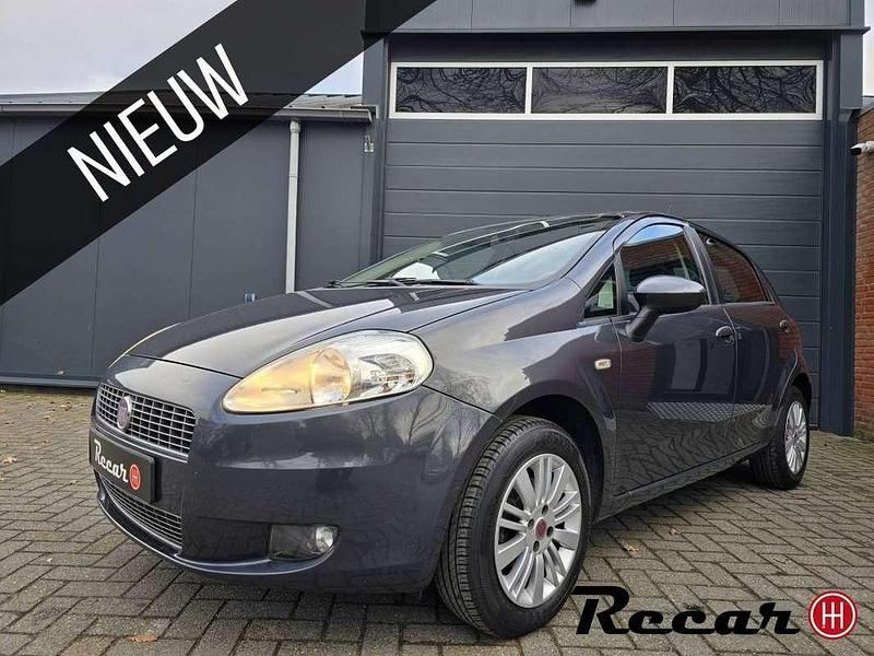Occasion Fiat Grande Punto Lusso 77 PK (56 kW) 2009 Grijs Hatchback