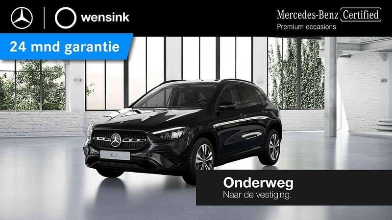 Zwart Gebruikt 2024 Mercedes GLA250 Luxury SUV | € 46.850 (Eerlijke prijs) - Afbeelding 1/4