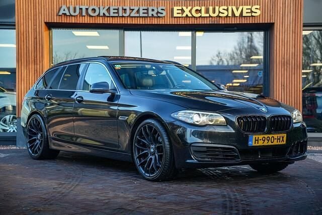 Zwart Occasion 2015 BMW 530 Executive Stationwagen | € 14.900 (Eerlijke prijs) - Afbeelding 1/4