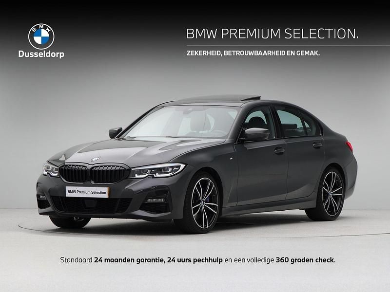 Grijs Gebruikt 2021 BMW 320 Executive Sedan | € 36.950 (Duur) - Afbeelding 1/4