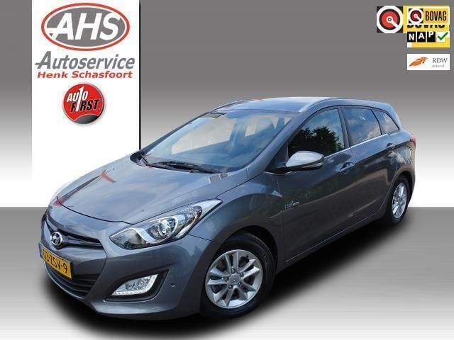Grijs, metallic lak Gebruikt 2013 Hyundai i30 Stationwagen | € 8.950 (Iets duurder) - Afbeelding 1/4