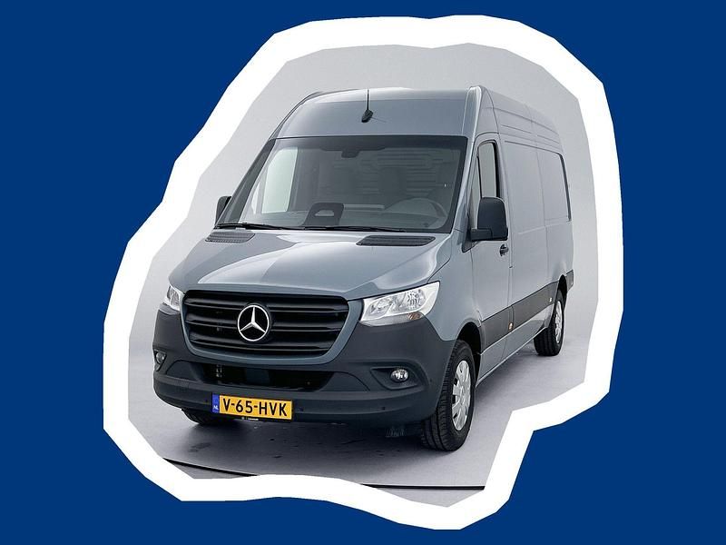 Grijs Occasion 2024 Mercedes Sprinter Van | € 41.945 (Super prijs) - Afbeelding 1/4