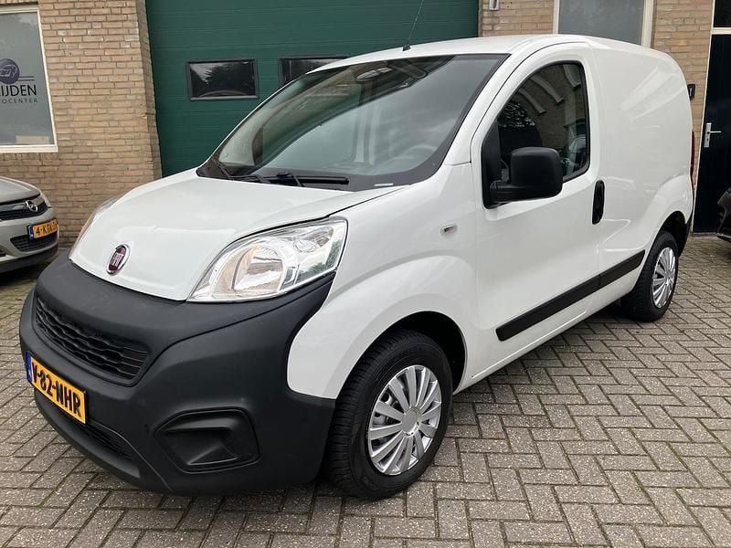 Wit Gebruikt 2018 Fiat Fiorino MPV | € 8.350 - Afbeelding 1/4