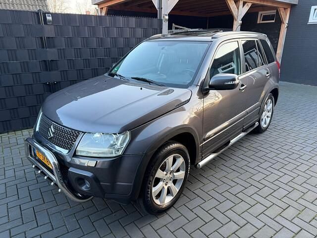 Grijs Occasion 2009 Suzuki Grand Vitara SUV | € 8.250 - Afbeelding 1/4