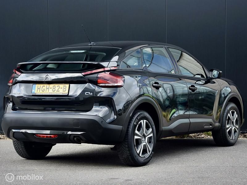 Occasion Citroën C4 Business Class 101 PK (74 kW) 2021 Zwart, metallic lak SUV