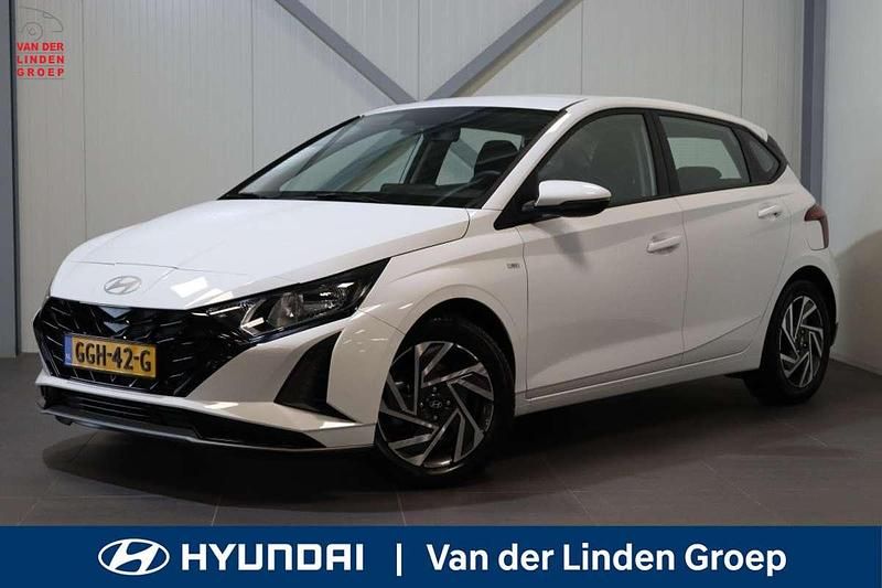 Wit Gebruikt 2024 Hyundai i20 Comfort Hatchback | € 23.895 (Iets duurder) - Afbeelding 1/4