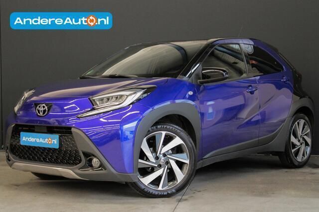 Blauw Gebruikt 2022 Toyota Aygo Premium Hatchback | € 19.995 (Eerlijke prijs) - Afbeelding 1/4