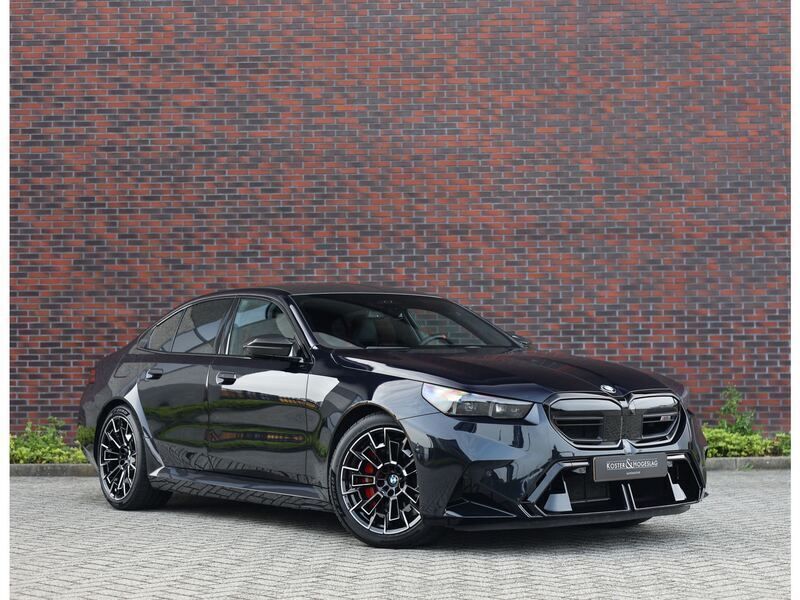 Blauw Gebruikt 2024 BMW M5 Comfort Edition Sedan | € 149.950 - Afbeelding 1/4