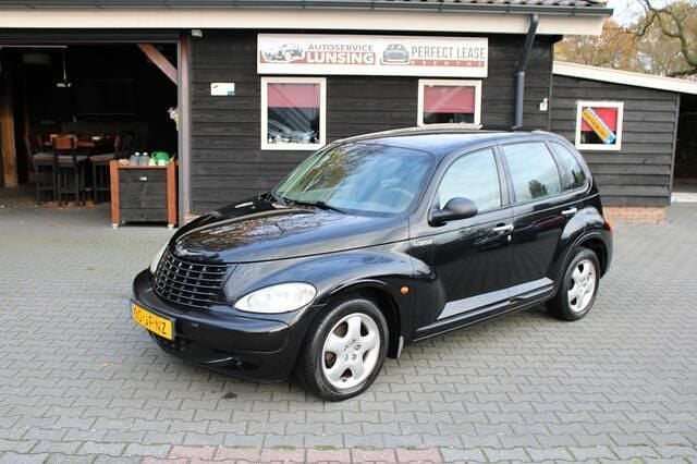 Zwart Gebruikt 2002 Chrysler PT Cruiser Clasic Hatchback | € 1.250 (Eerlijke prijs) - Afbeelding 1/4