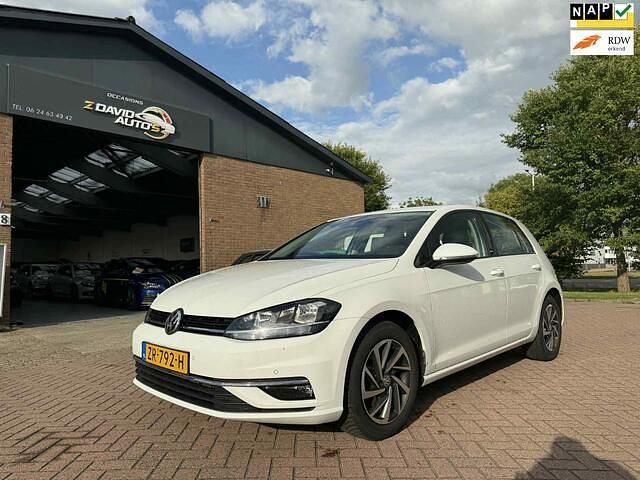 Wit Gebruikt 2017 VW Golf VII Comfortline Hatchback | € 11.999 (Goede deal) - Afbeelding 1/4